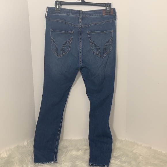 Hollister Ultra high rise jeans 9S - Picture 2 of 5